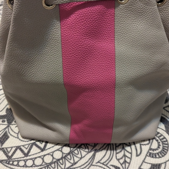 Kate Spade colour block pebbled leather handbag. - Picture 4 of 5